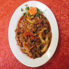Picture of Thinly sliced ​​beef strips in sweet and sour sauce